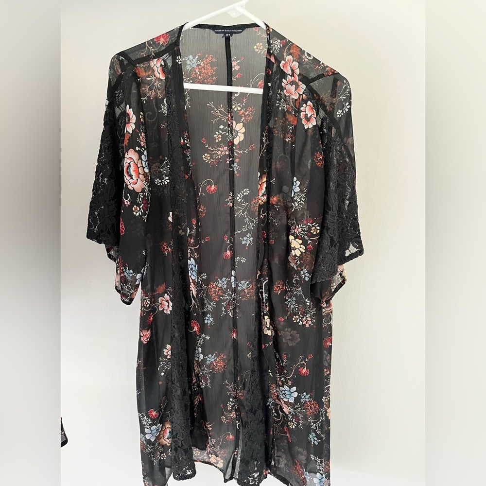 American Eagle Outfitters Black Floral Kimono